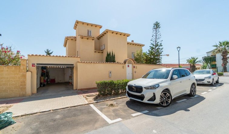 Reventa - Villa - Torrevieja - Playa de la mata