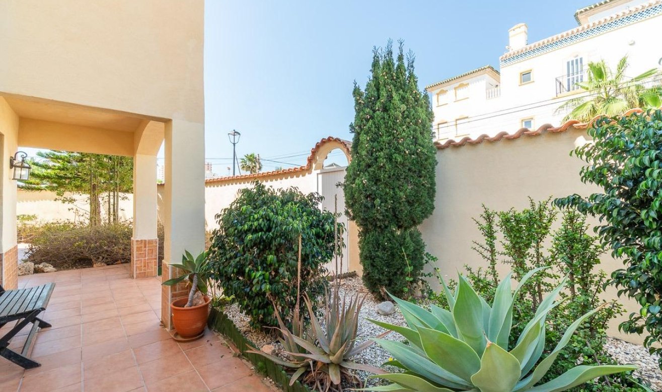 Reventa - Villa - Torrevieja - Playa de la mata