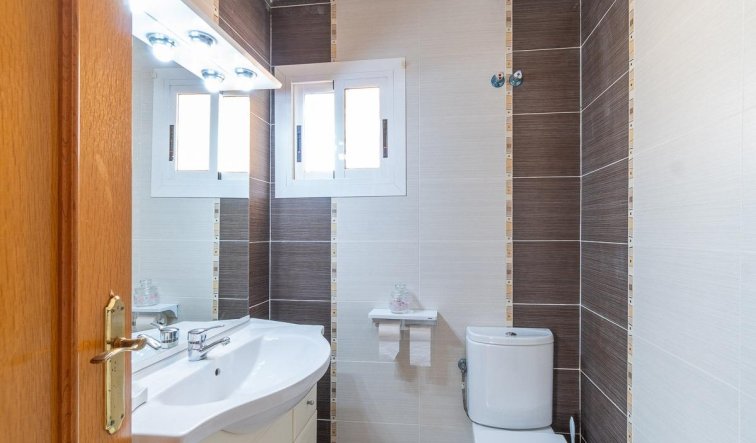 Reventa - Villa - Torrevieja - Playa de la mata