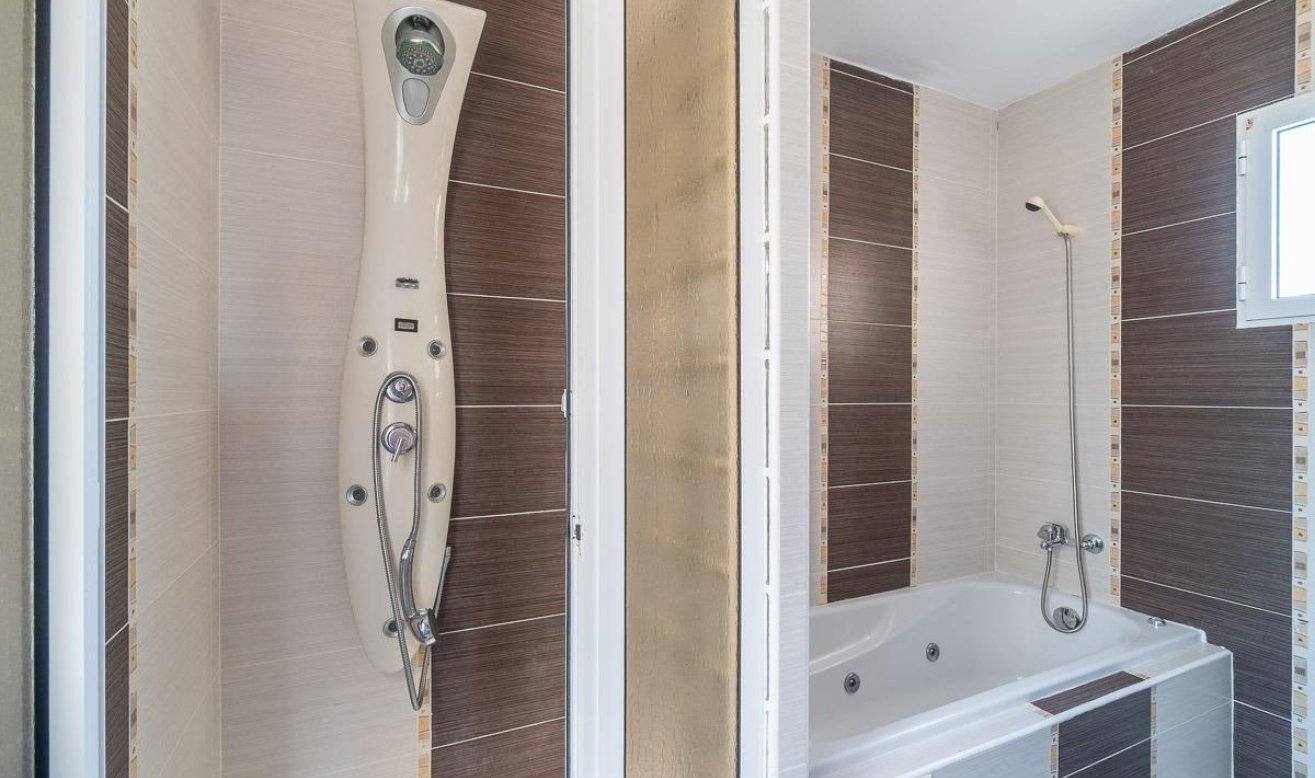 Reventa - Villa - Torrevieja - Playa de la mata