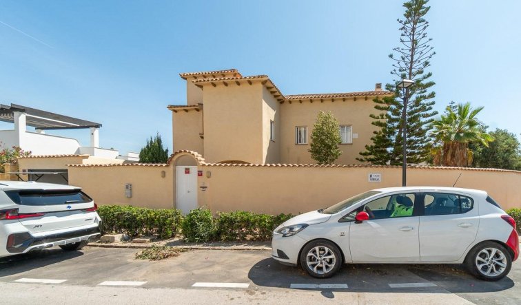 Reventa - Villa - Torrevieja - Playa de la mata