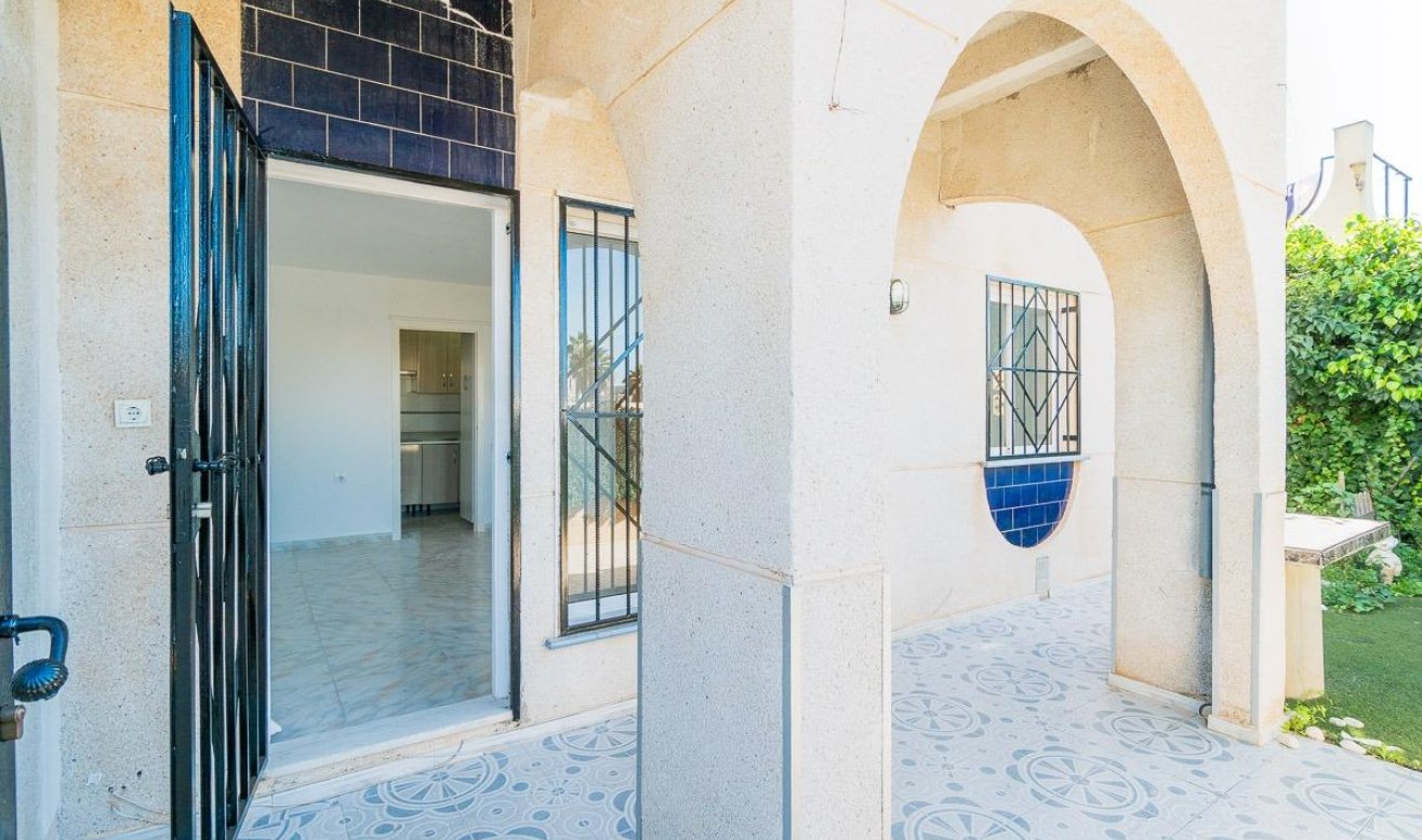 Resale - Terraced house - Torrevieja - Carrefour