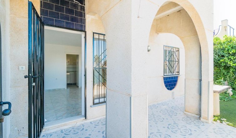 Resale - Terraced house - Torrevieja - Carrefour