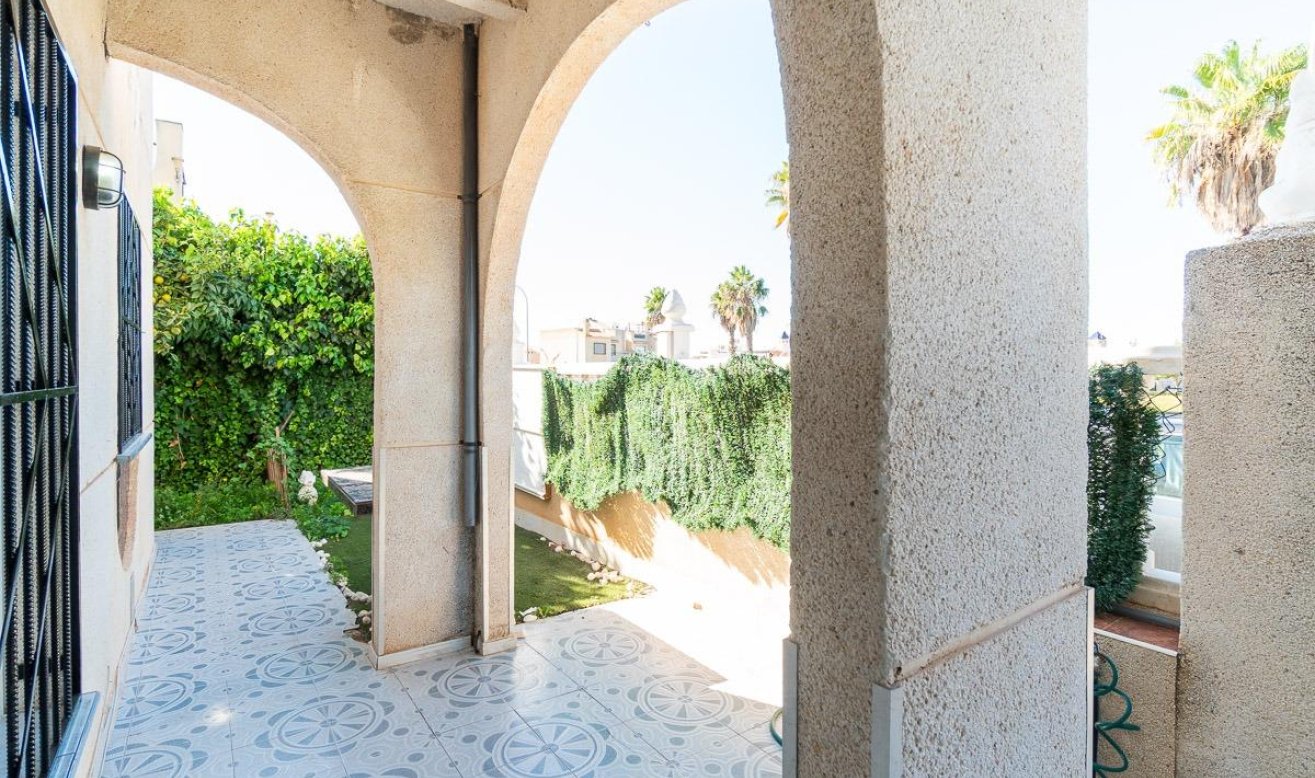 Resale - Terraced house - Torrevieja - Carrefour