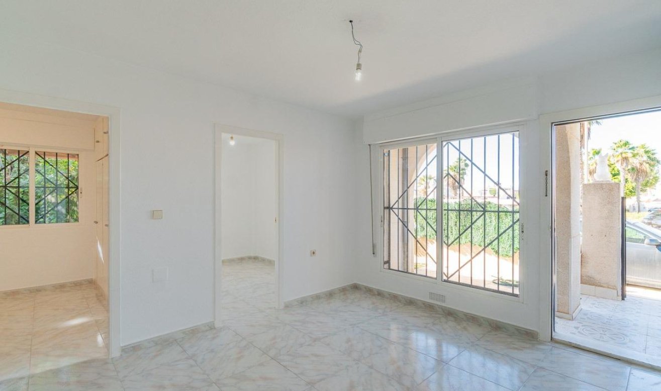 Resale - Terraced house - Torrevieja - Carrefour
