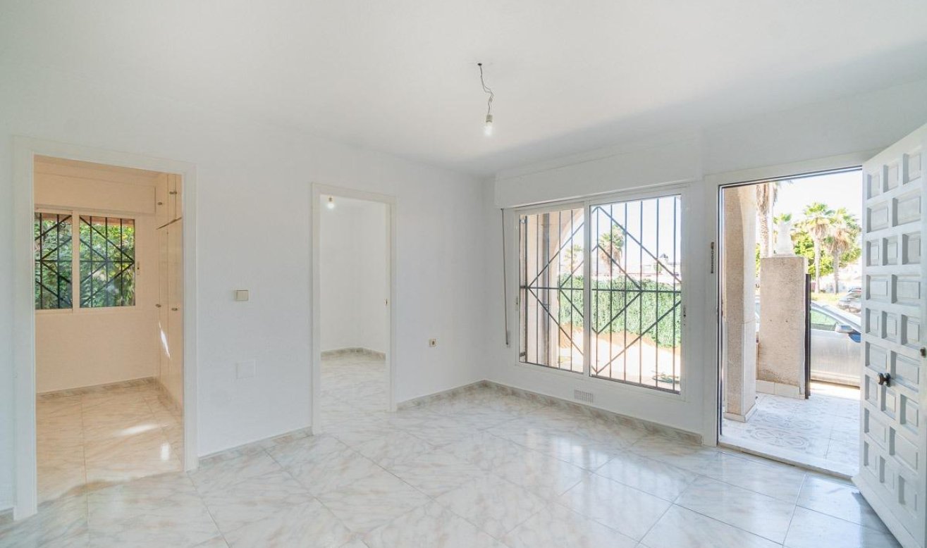 Resale - Terraced house - Torrevieja - Carrefour