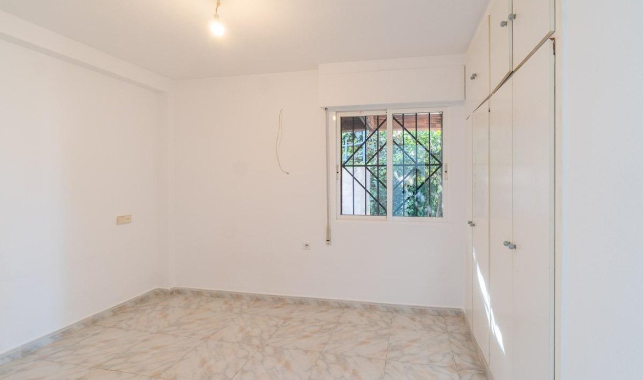Resale - Terraced house - Torrevieja - Carrefour