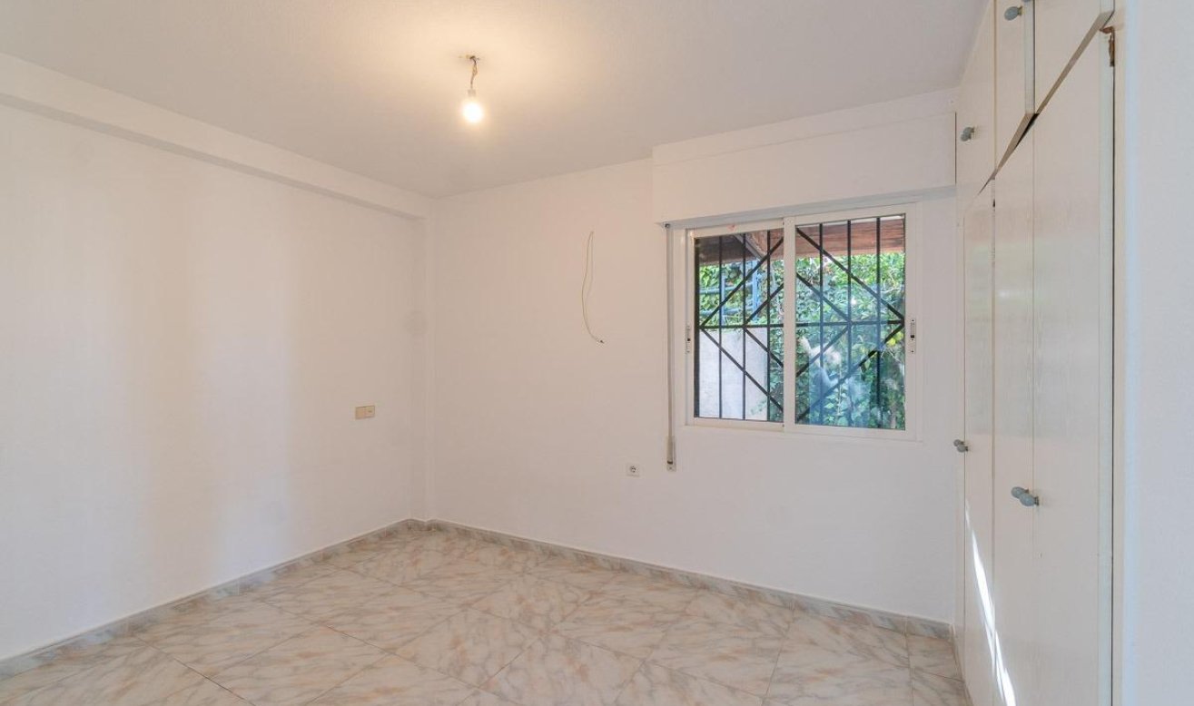 Resale - Terraced house - Torrevieja - Carrefour