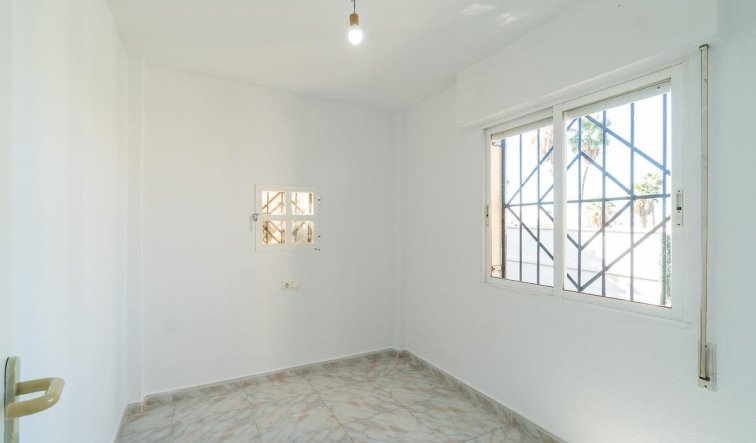 Resale - Terraced house - Torrevieja - Carrefour