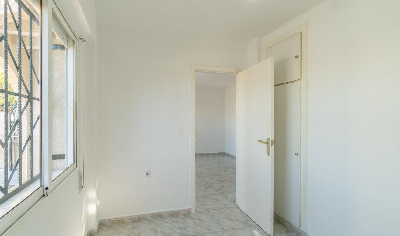 Resale - Terraced house - Torrevieja - Carrefour