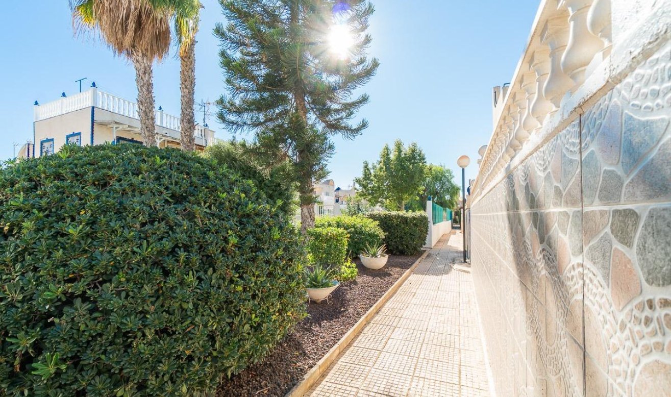 Resale - Terraced house - Torrevieja - Carrefour
