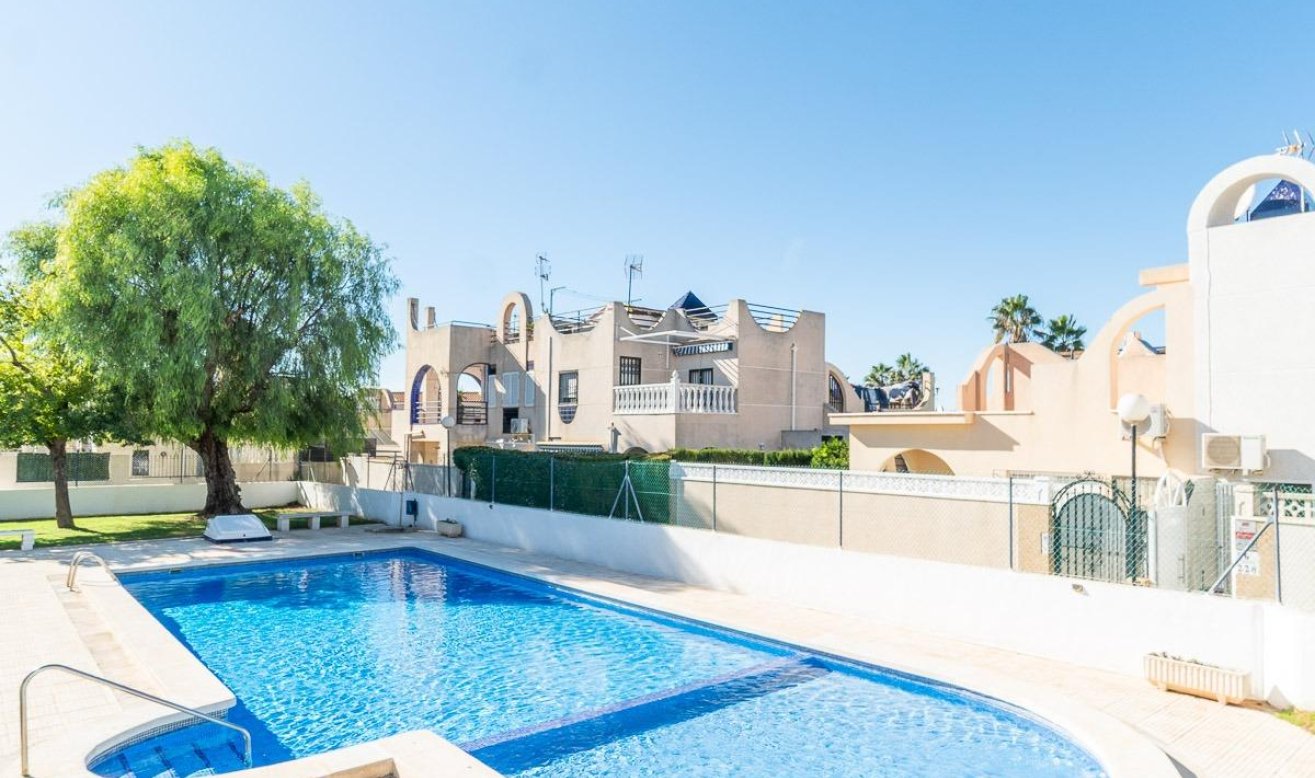 Resale - Terraced house - Torrevieja - Carrefour