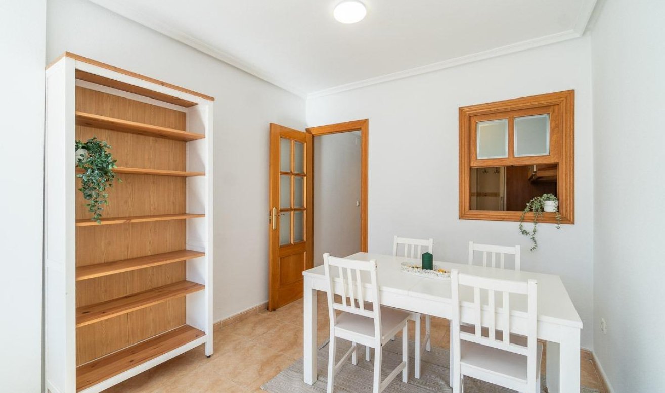 Reventa - Apartamento / piso - Torrevieja - Centro