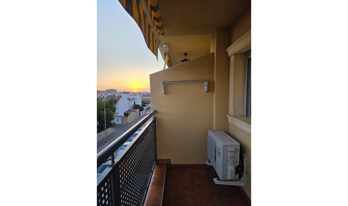 Reventa - Apartamento / piso - Torrevieja - Aguas Nuevas