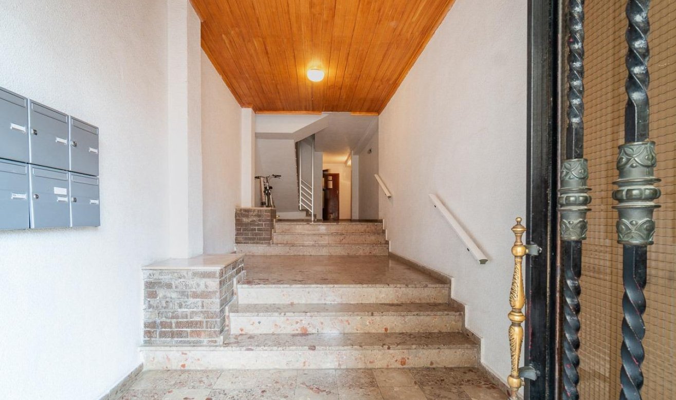 Reventa - Apartamento / piso - Torrevieja - Playa de los Naufragos