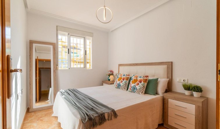 Reventa - Villa - Torrevieja - El limonar