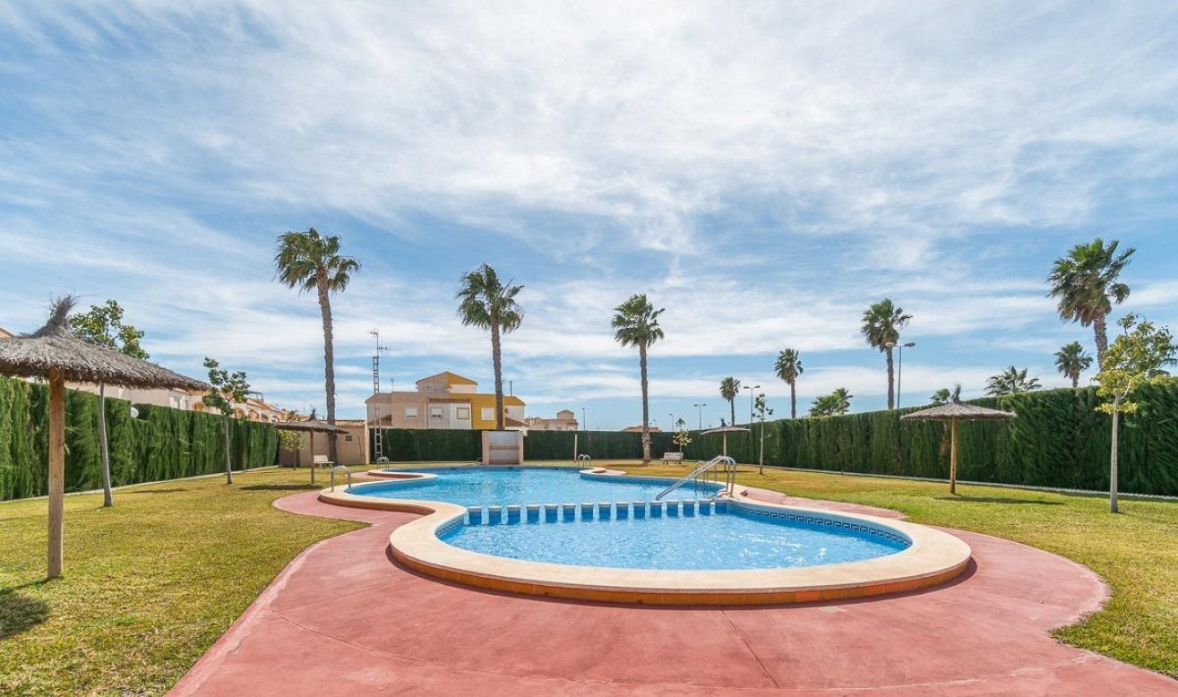 Reventa - Villa - Torrevieja - El limonar