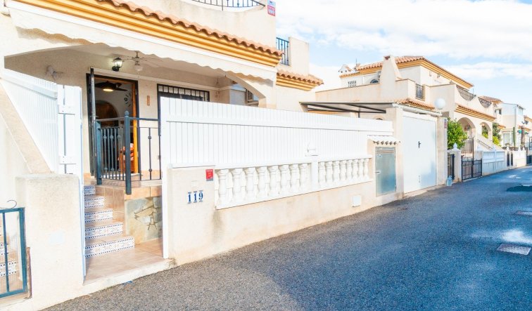Reventa - House - Orihuela Costa - Playa Flamenca
