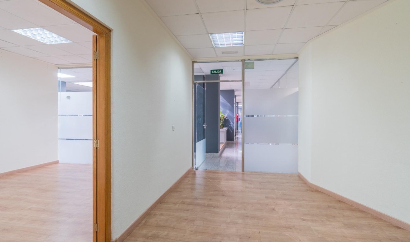  - Commercial Unit - Orihuela Costa - Playa Flamenca