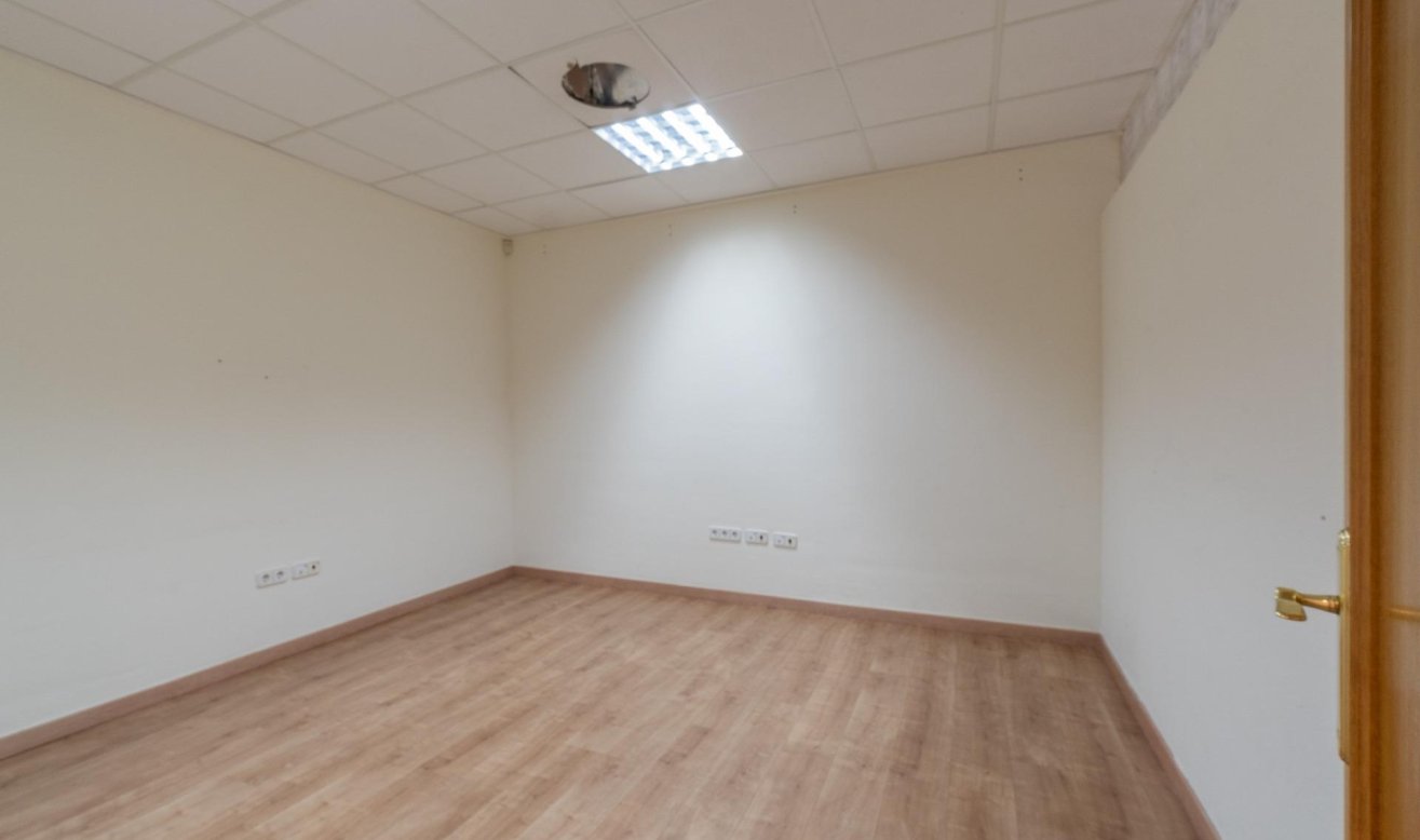  - Commercial Unit - Orihuela Costa - Playa Flamenca