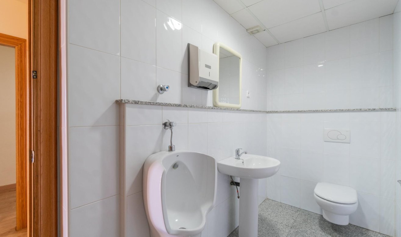  - Commercial Unit - Orihuela Costa - Playa Flamenca