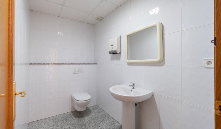  - Commercial Unit - Orihuela Costa - Playa Flamenca