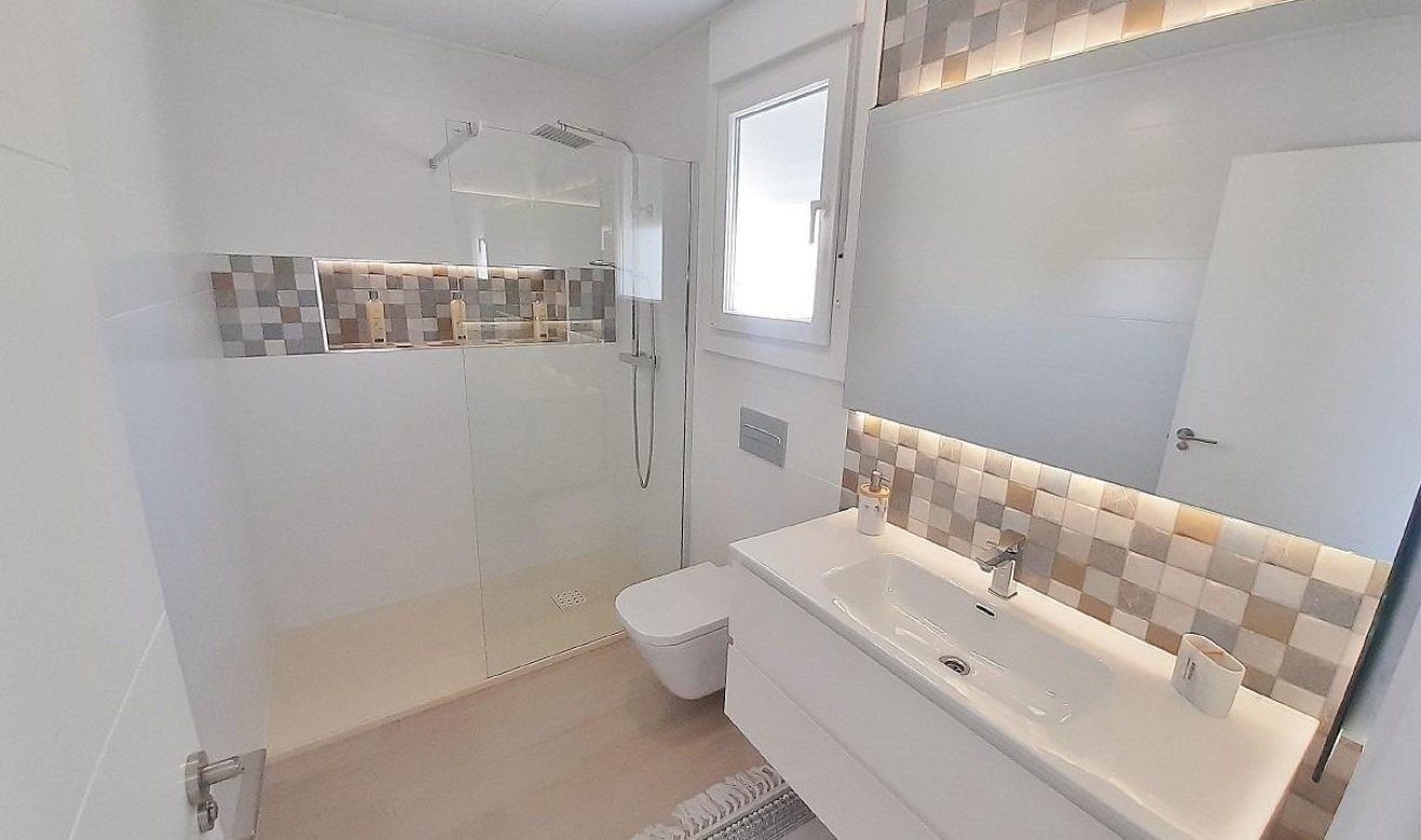 Obra nueva - Adosado - Avileses