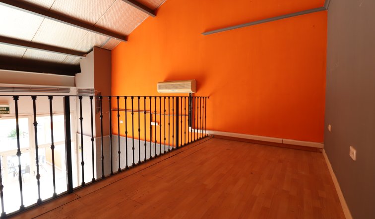 Resale - Commercial - Algorfa - La Finca Golf Resort