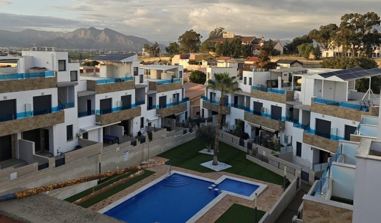 Obra nueva - Adosado - Bigastro - pueblo