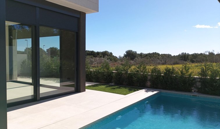 Obra nueva - Villa - Pilar de la Horadada - Roda Golf