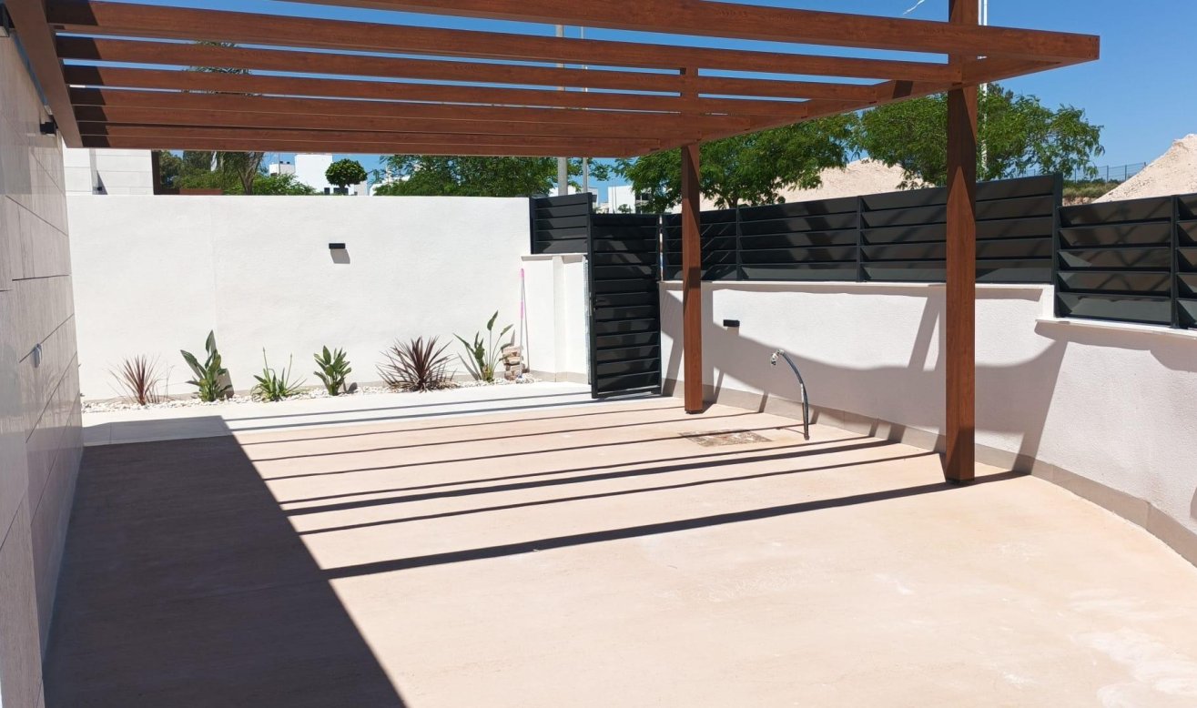 Obra nueva - Villa - Pilar de la Horadada - Roda Golf
