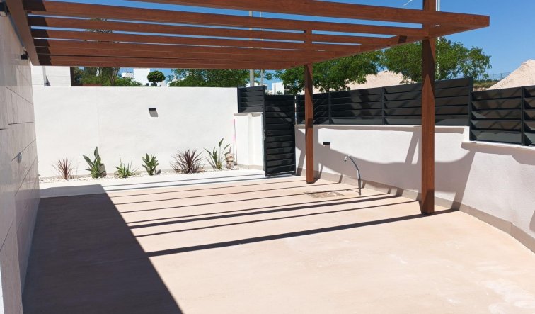 Obra nueva - Villa - Pilar de la Horadada - Roda Golf