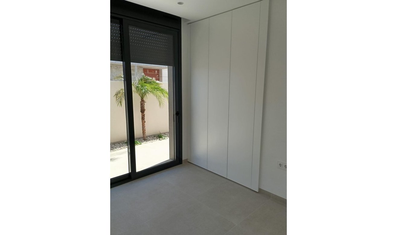 Obra nueva - Villa - Pilar de la Horadada - Roda Golf
