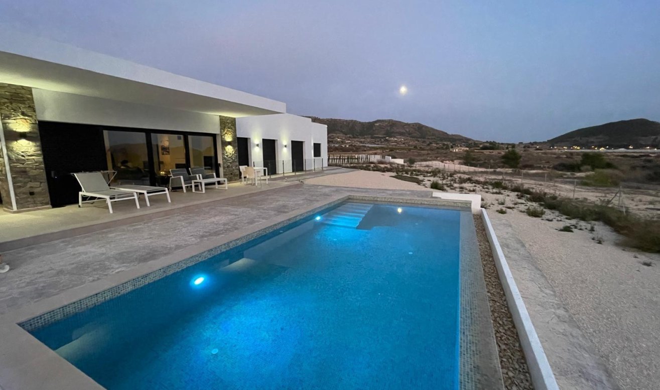 Obra nueva - Villa - Pinoso - Casas Pastor