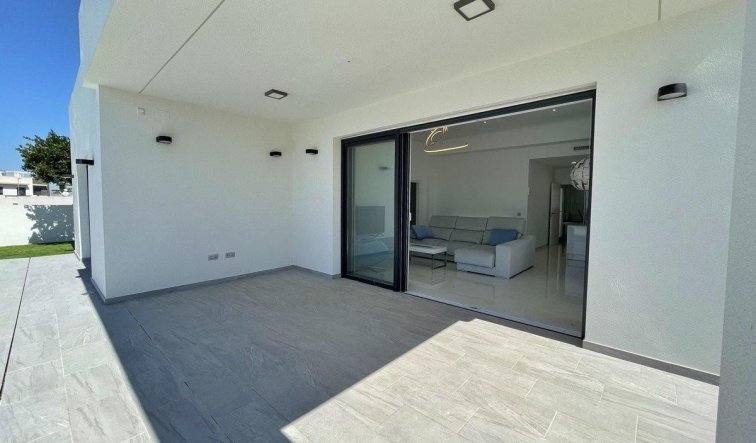 Obra nueva - Villa - Rafal - polideportivo