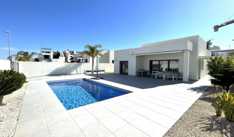 Obra nueva - Villa - Rafal - polideportivo
