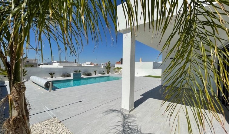 Obra nueva - Villa - Rafal - polideportivo
