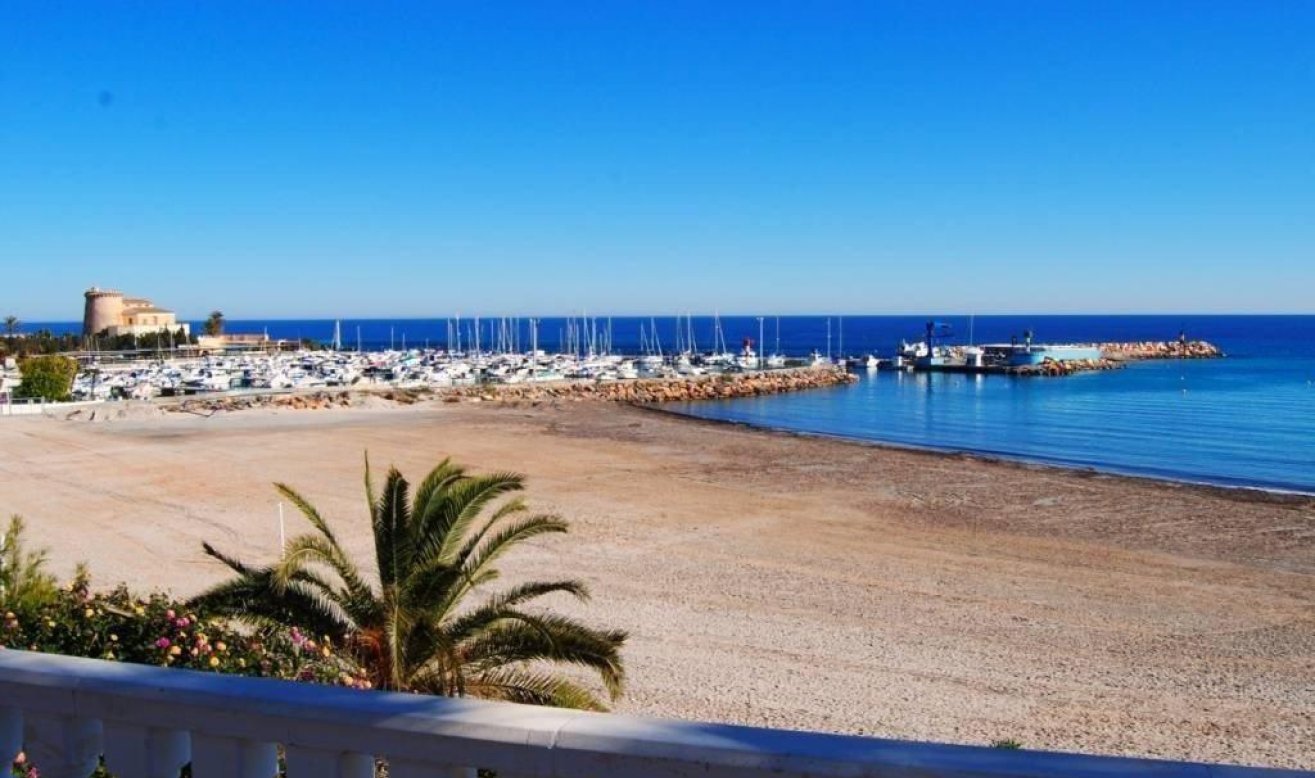 Obra nueva - Adosado - Pilar de la Horadada