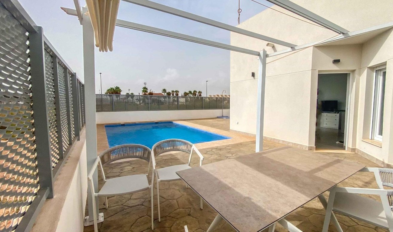 Obra nueva - Villa - Los Alcazares - Serena Golf