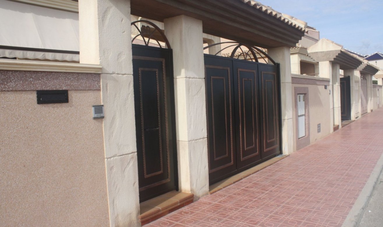 Obra nueva - Adosado - Torrevieja - Los Altos