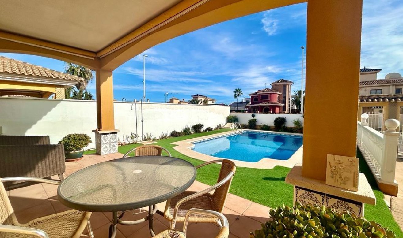 Reventa - Villa - Orihuela Costa - Cabo Roig