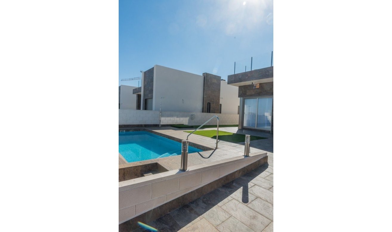 Obra nueva - Villa - Orihuela Costa - PAU 8
