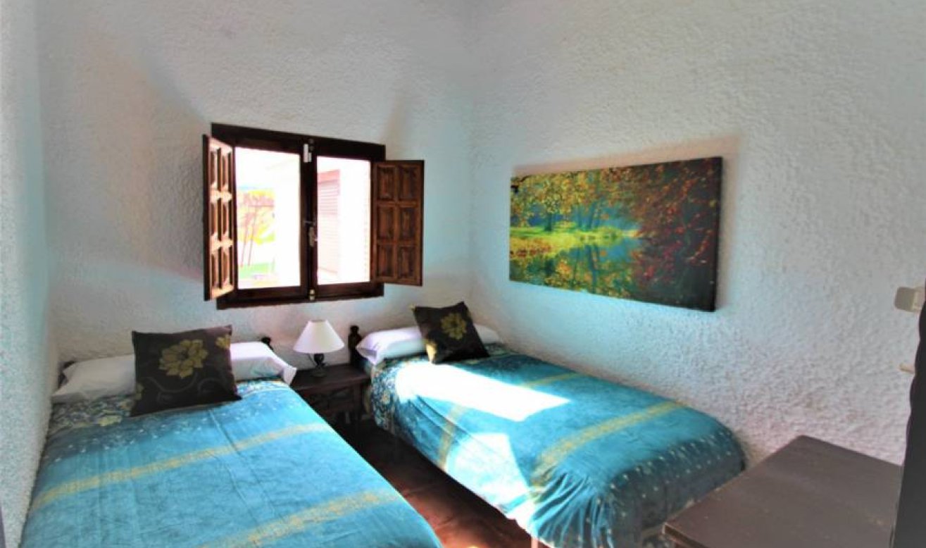 Resale - Villa - Cabo Roig