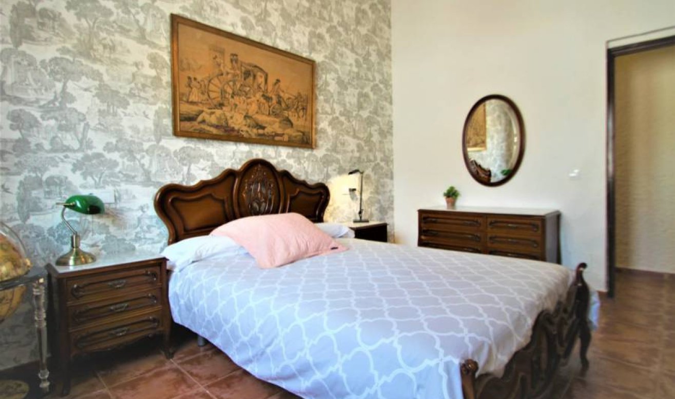 Resale - Villa - Cabo Roig