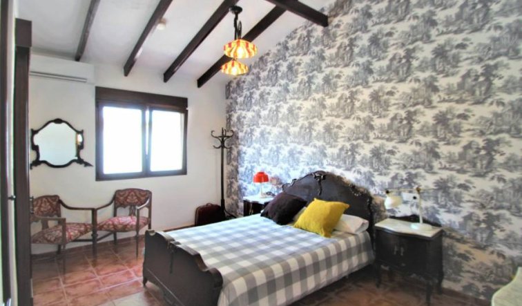 Resale - Villa - Cabo Roig