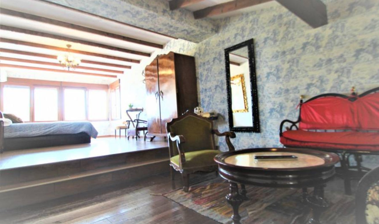 Resale - Villa - Cabo Roig