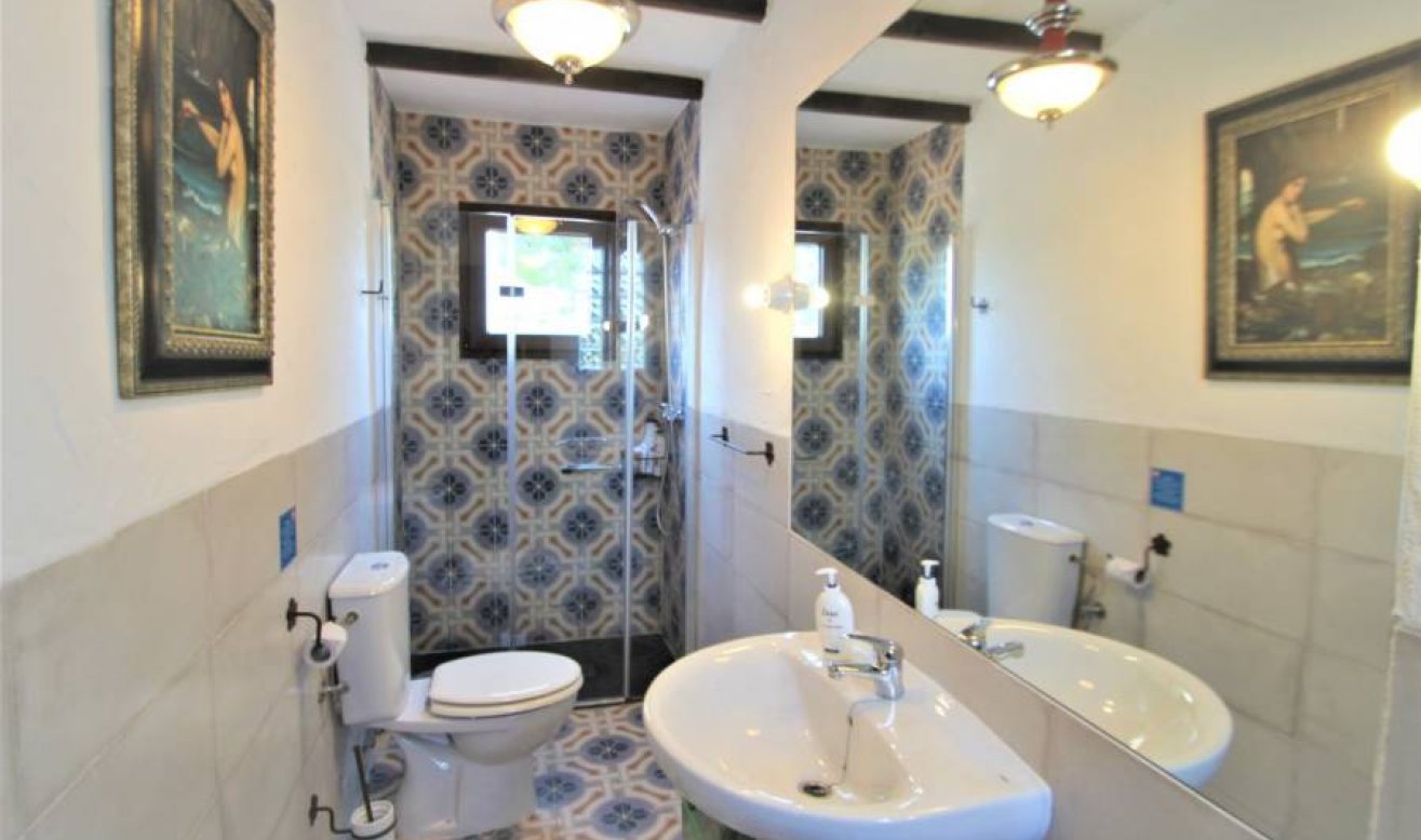 Resale - Villa - Cabo Roig