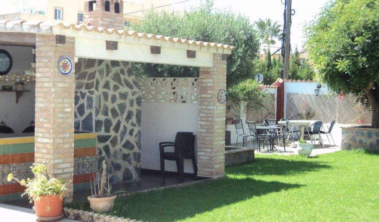 Resale - Villa - Cabo Roig