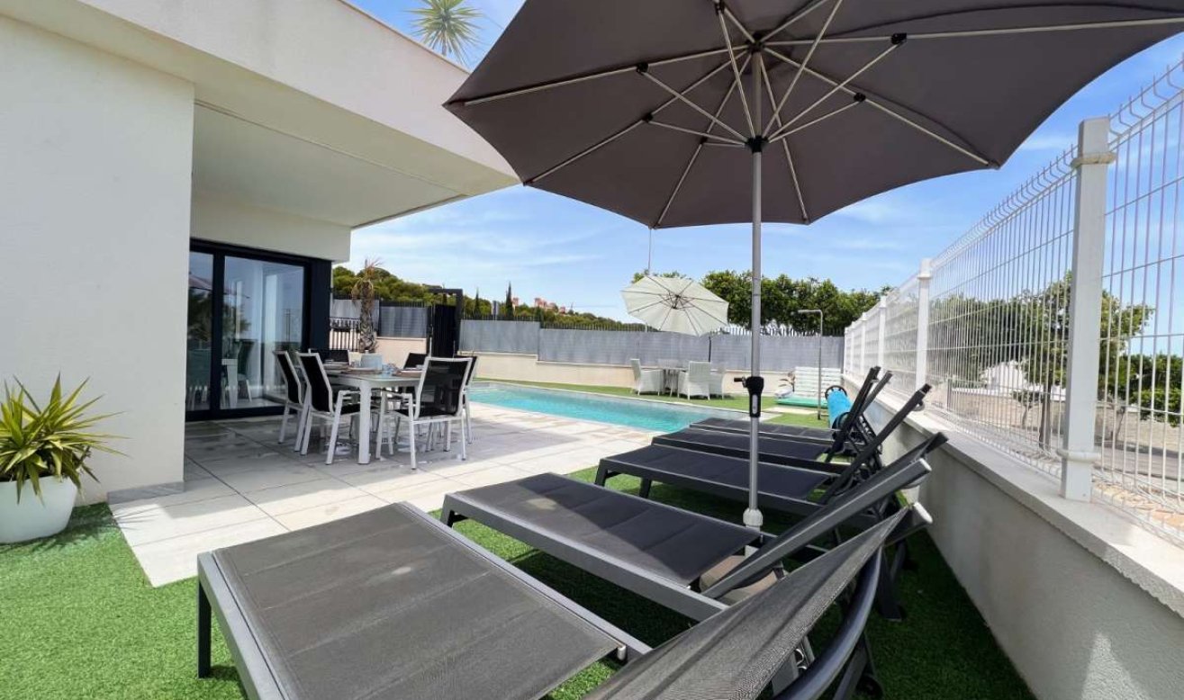 Reventa - Villa - San Miguel de Salinas