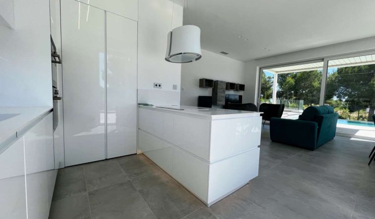 Reventa - Villa - Las Colinas Golf and Country Club